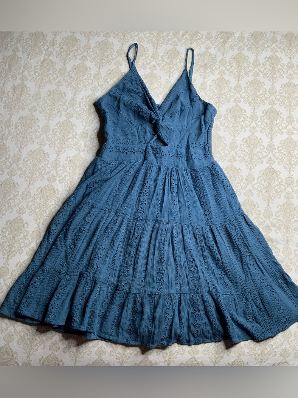 Women's Angie Eyelet Knot Front Mini Dress Large - Picture 4 of 13